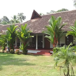 4* Bed & Breakfast Kovilakam Lakeside